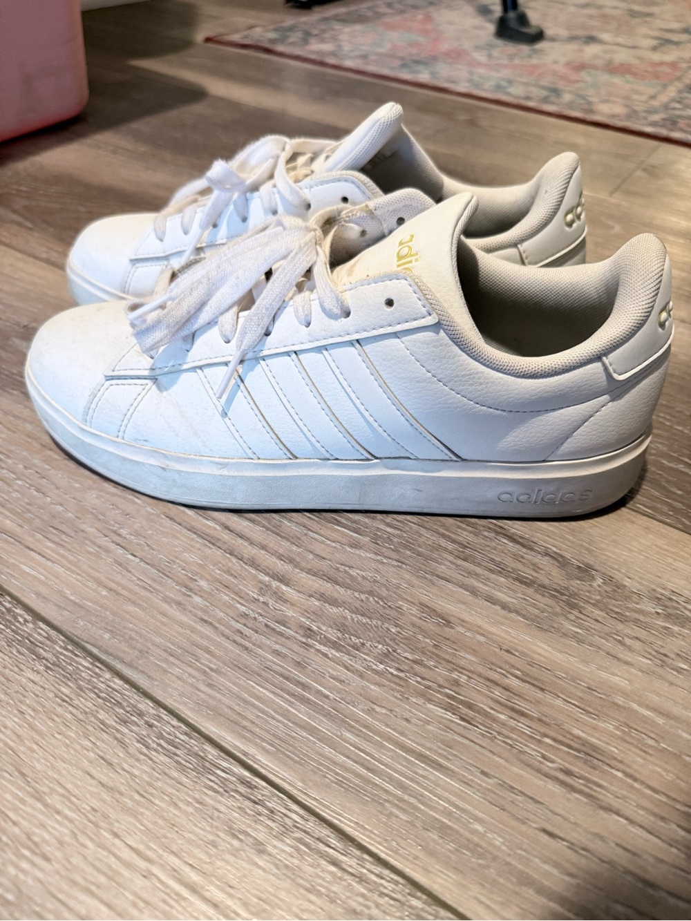 Adidas Sneakers